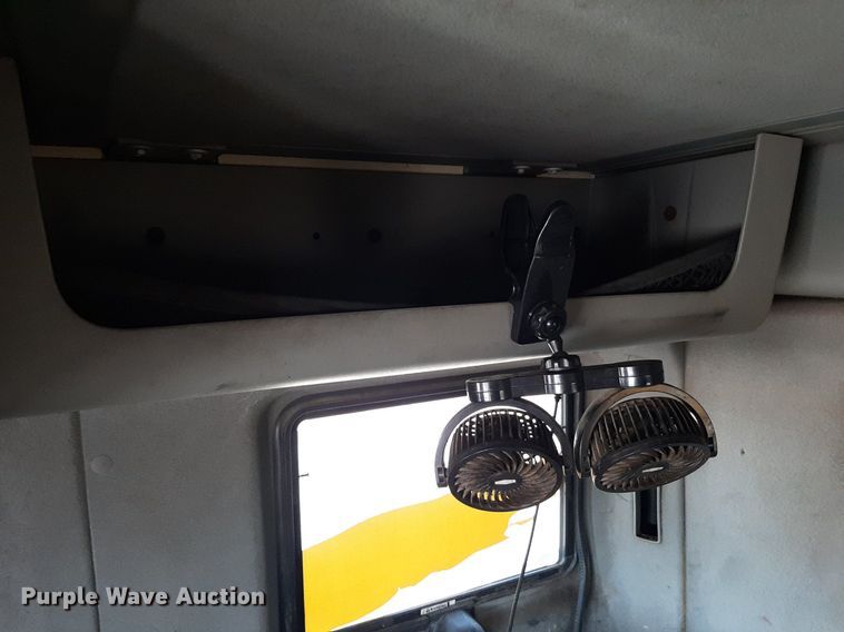 image for item DO3115 2011 International Pro Star Premium  semi truck