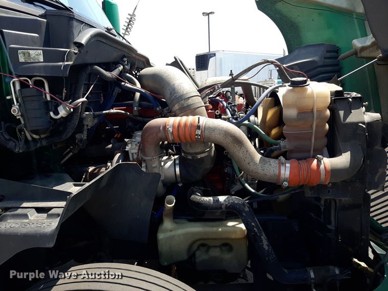 image for item DO3115 2011 International Pro Star Premium  semi truck