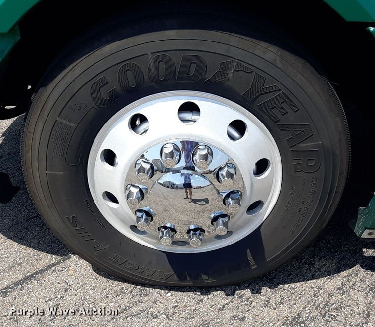 image for item DO3115 2011 International Pro Star Premium  semi truck