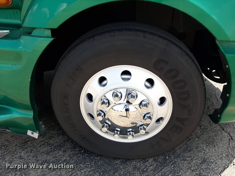 image for item DO3115 2011 International Pro Star Premium  semi truck