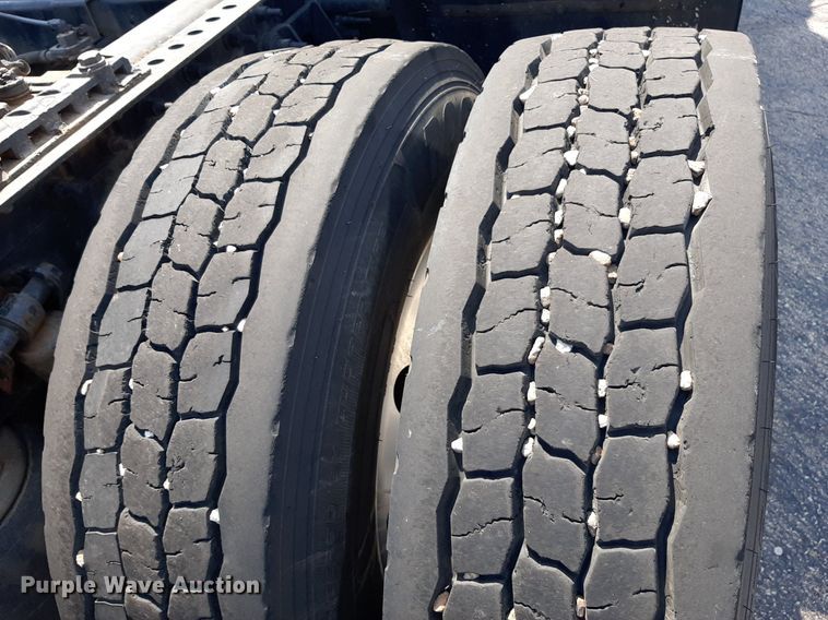 image for item DO3115 2011 International Pro Star Premium  semi truck