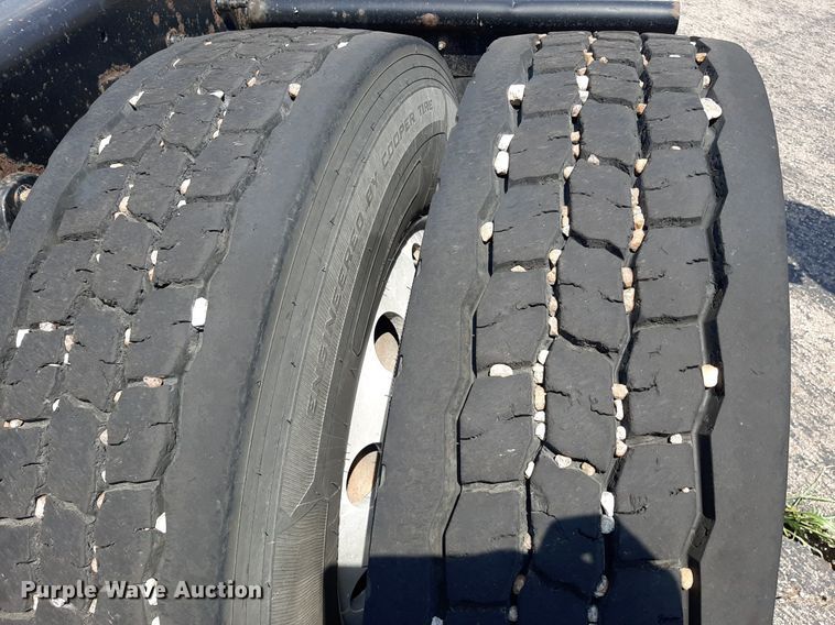 image for item DO3115 2011 International Pro Star Premium  semi truck