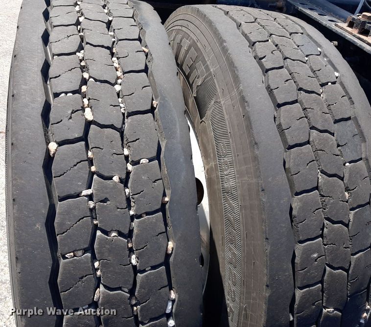 image for item DO3115 2011 International Pro Star Premium  semi truck