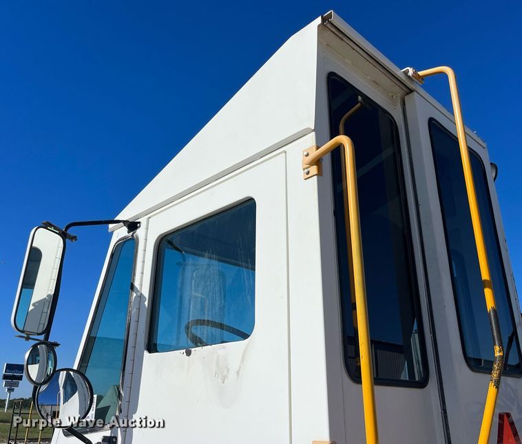 image for item DP2052 2012 Kalmar Ottawa 4x2  yard truck