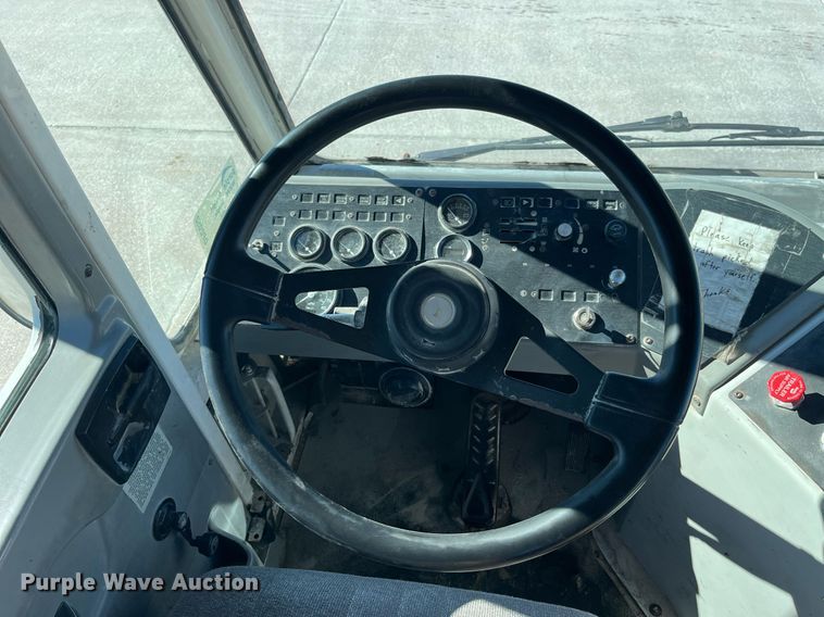 image for item DP2052 2012 Kalmar Ottawa 4x2  yard truck