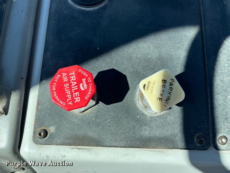 image for item DP2052 2012 Kalmar Ottawa 4x2  yard truck