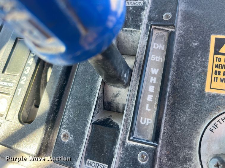 image for item DP2052 2012 Kalmar Ottawa 4x2  yard truck