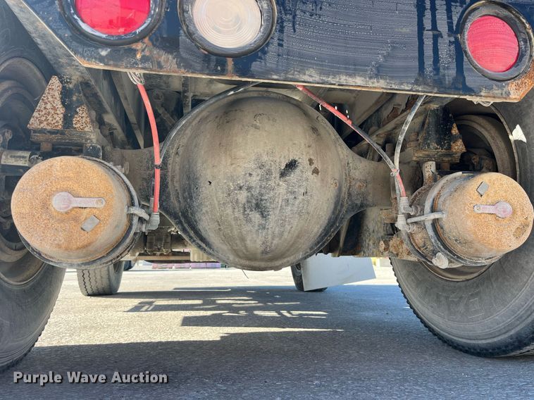 image for item DP2052 2012 Kalmar Ottawa 4x2  yard truck