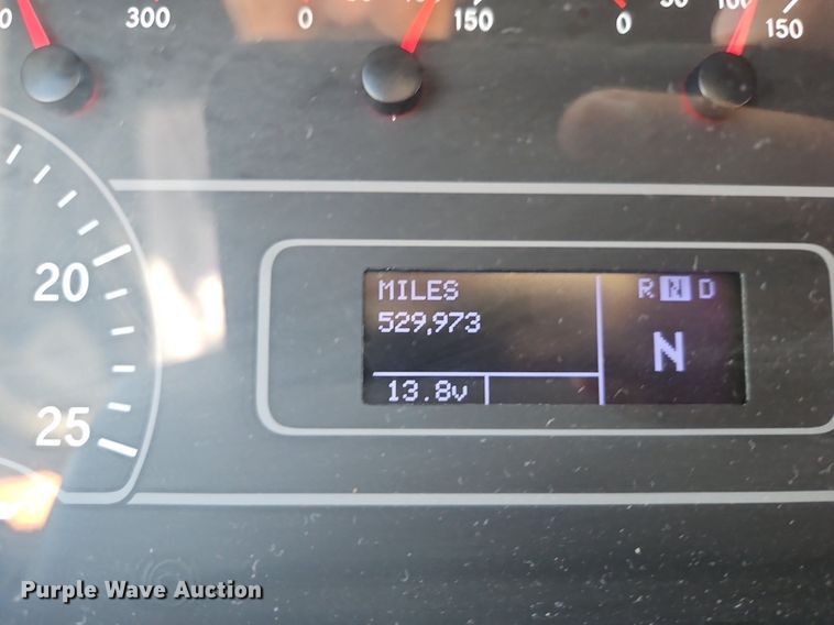 image for item DP2325 2018 International LT625  semi truck