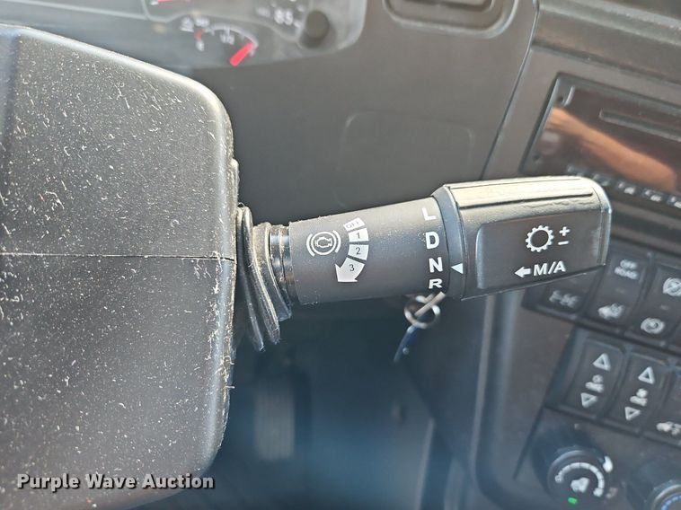 image for item DP2325 2018 International LT625  semi truck