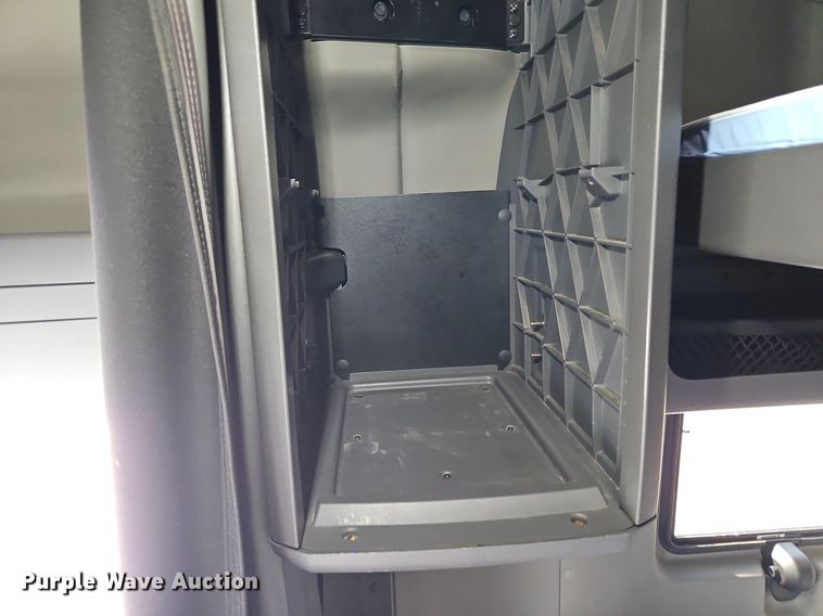 image for item DP2325 2018 International LT625  semi truck