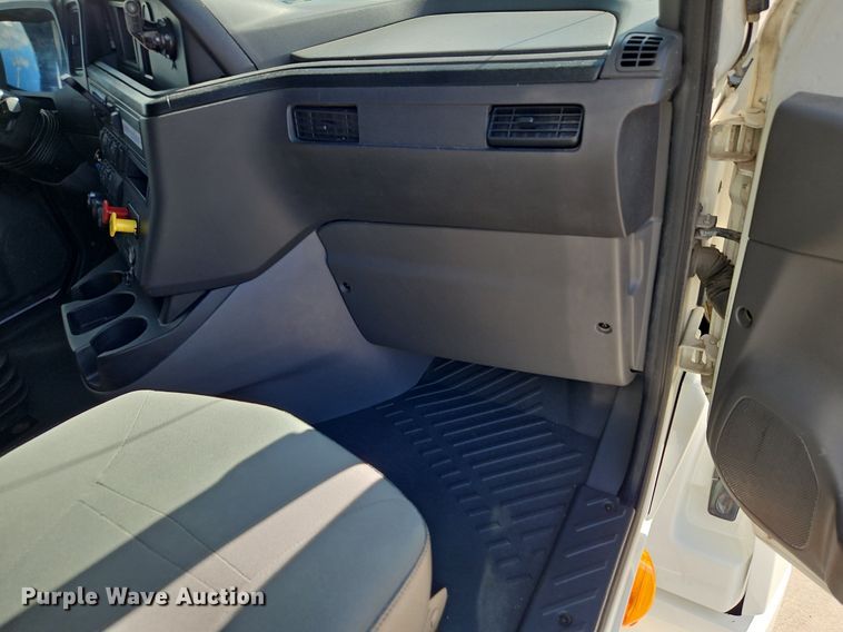 image for item DP2325 2018 International LT625  semi truck