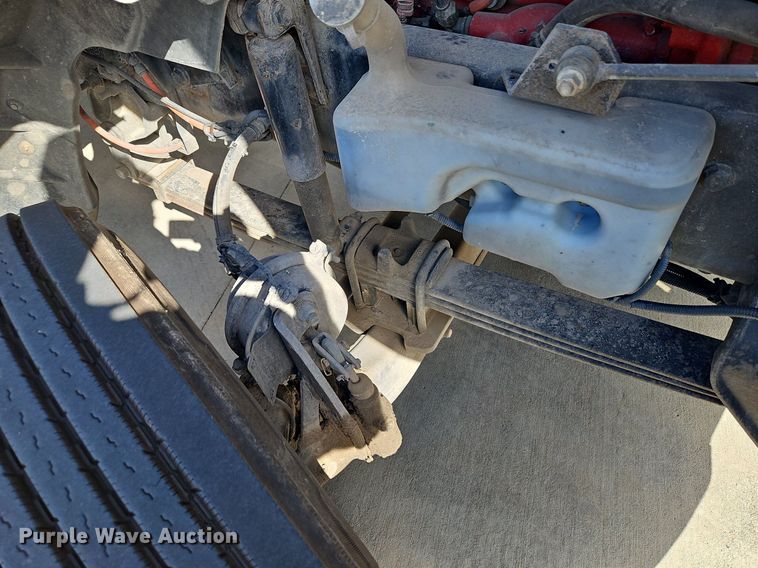 image for item DP2325 2018 International LT625  semi truck