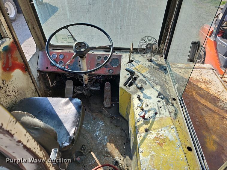 image for item DP2339 Capacity YT30  yard truck