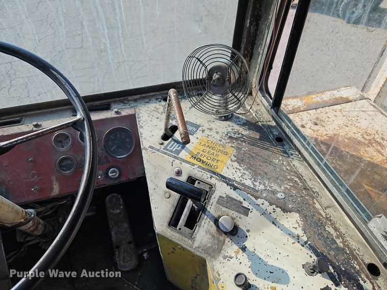 image for item DP2339 Capacity YT30  yard truck