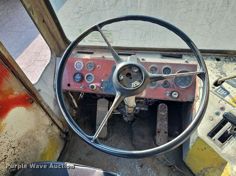 image for item DP2339 Capacity YT30  yard truck