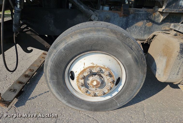 image for item DP2339 Capacity YT30  yard truck