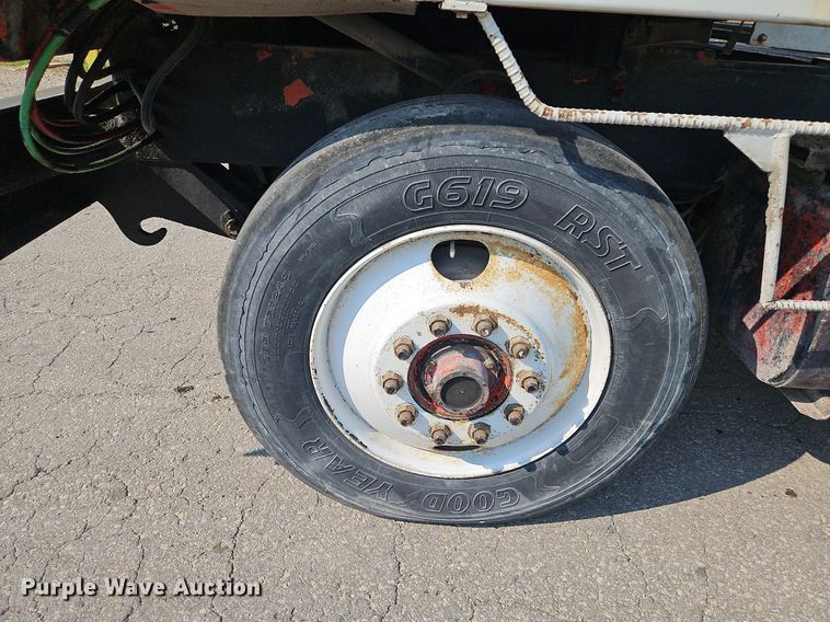 image for item DP2342 Capacity YT30  yard truck