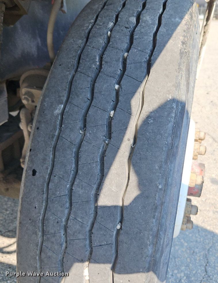 image for item DP2342 Capacity YT30  yard truck