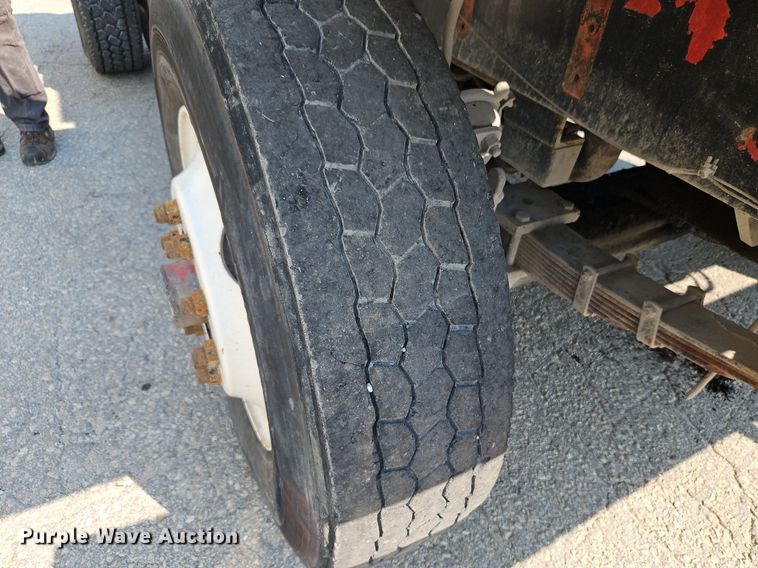 image for item DP2342 Capacity YT30  yard truck