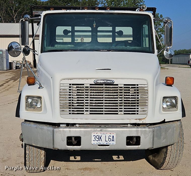 image for item DP2347 2000 Freightliner FL80  roll-off container truck