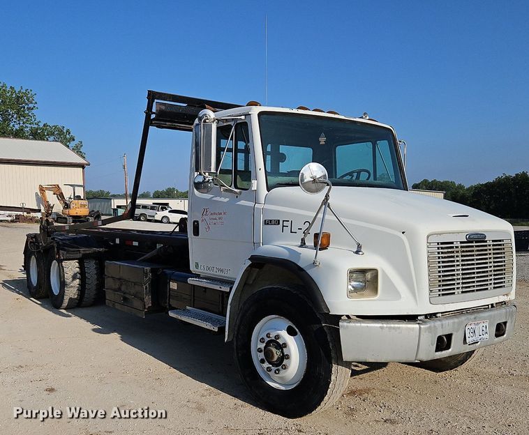 image for item DP2347 2000 Freightliner FL80  roll-off container truck