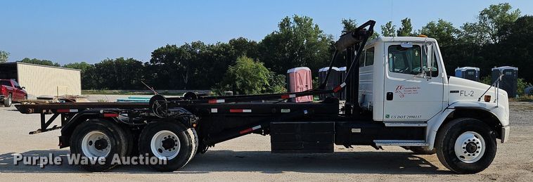 image for item DP2347 2000 Freightliner FL80  roll-off container truck