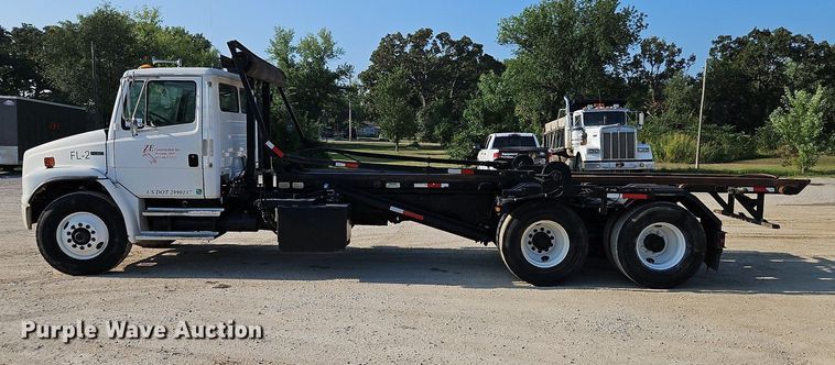 image for item DP2347 2000 Freightliner FL80  roll-off container truck