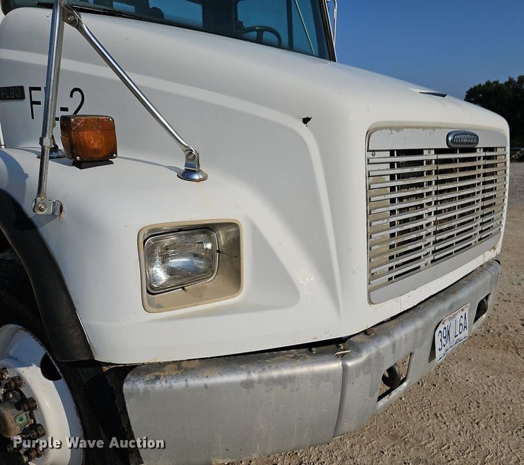 image for item DP2347 2000 Freightliner FL80  roll-off container truck