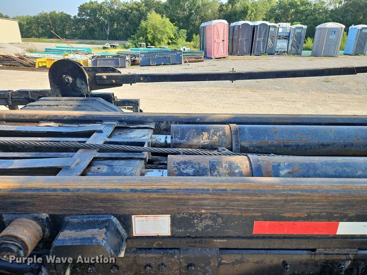 image for item DP2347 2000 Freightliner FL80  roll-off container truck