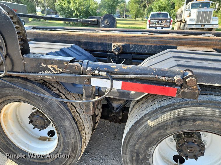 image for item DP2347 2000 Freightliner FL80  roll-off container truck