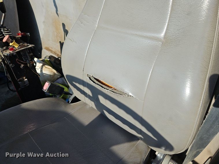 image for item DP2347 2000 Freightliner FL80  roll-off container truck