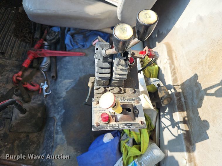 image for item DP2347 2000 Freightliner FL80  roll-off container truck