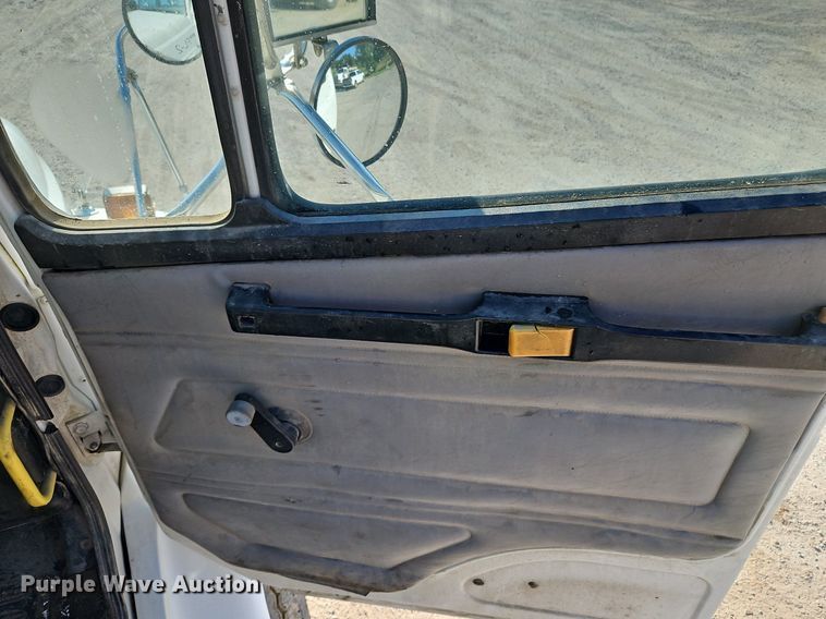 image for item DP2347 2000 Freightliner FL80  roll-off container truck