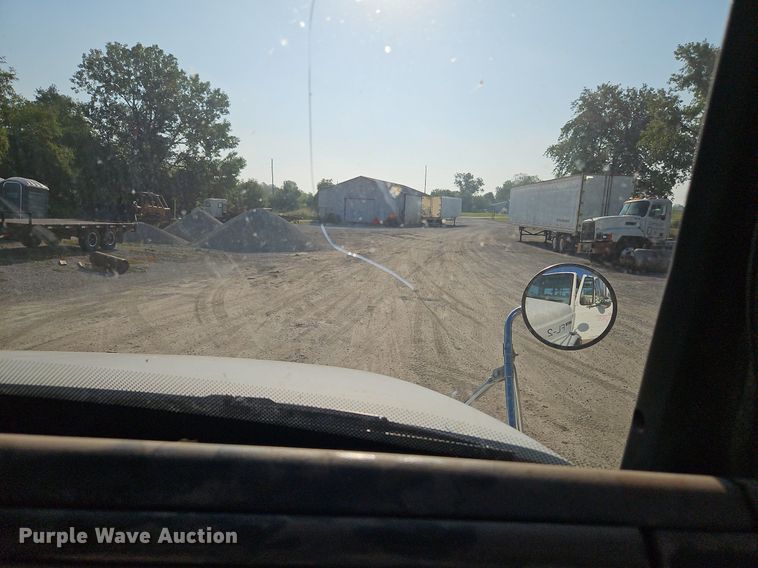 image for item DP2347 2000 Freightliner FL80  roll-off container truck