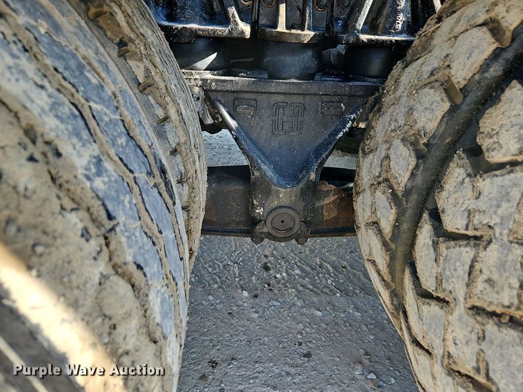 image for item DP2347 2000 Freightliner FL80  roll-off container truck