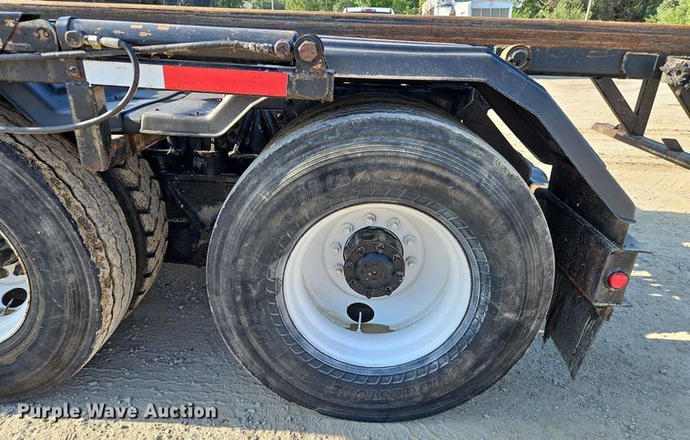 image for item DP2347 2000 Freightliner FL80  roll-off container truck