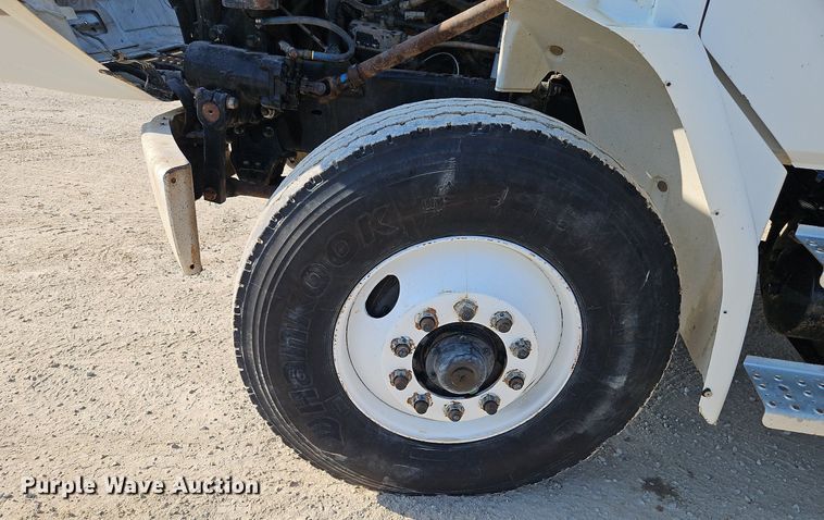 image for item DP2347 2000 Freightliner FL80  roll-off container truck