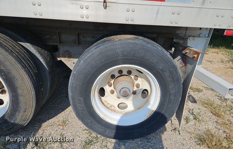 image for item DP2348 1995 Fruehauf FBHLP-9 1.5-NF2-53W  dry van trailer