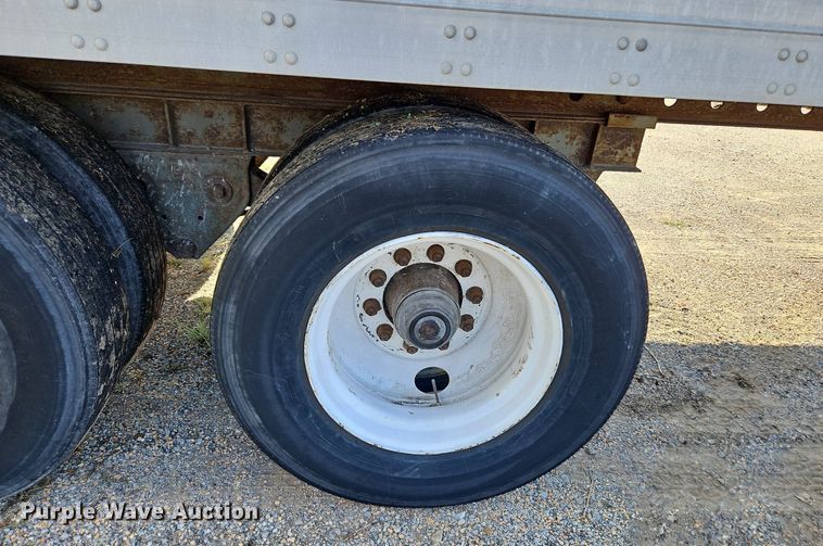 image for item DP2348 1995 Fruehauf FBHLP-9 1.5-NF2-53W  dry van trailer