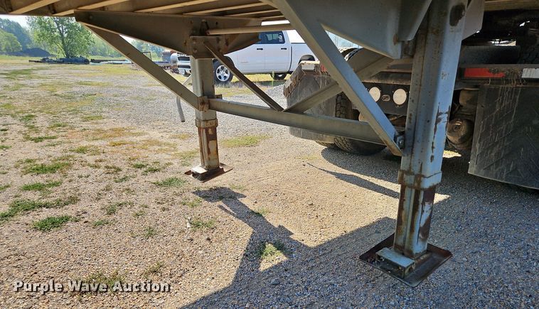 image for item DP2349 1994 Fruehauf FBHLP9 1.5-NF2-53N  dry van trailer