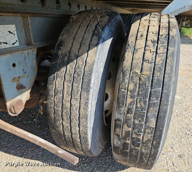 image for item DP2349 1994 Fruehauf FBHLP9 1.5-NF2-53N  dry van trailer