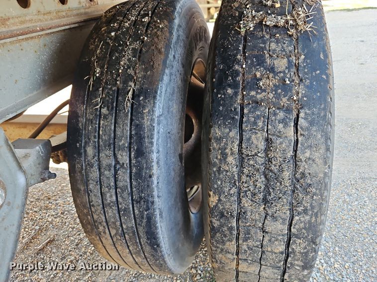 image for item DP2349 1994 Fruehauf FBHLP9 1.5-NF2-53N  dry van trailer