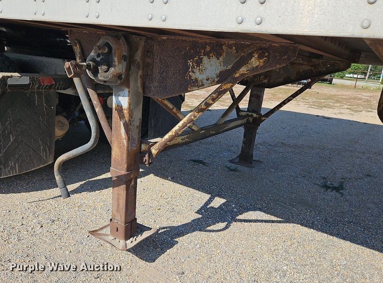 image for item DP2351 1997 Trailmobile 01JA-1RAY  dry van trailer