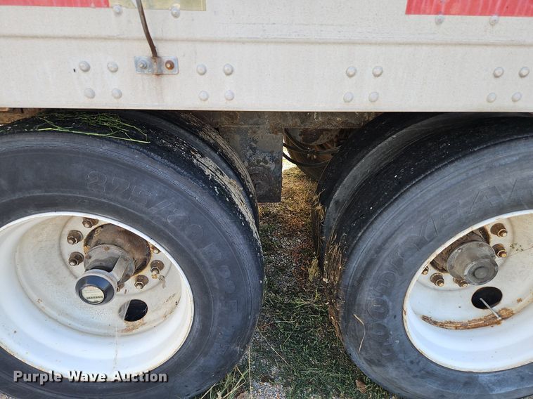 image for item DP2351 1997 Trailmobile 01JA-1RAY  dry van trailer