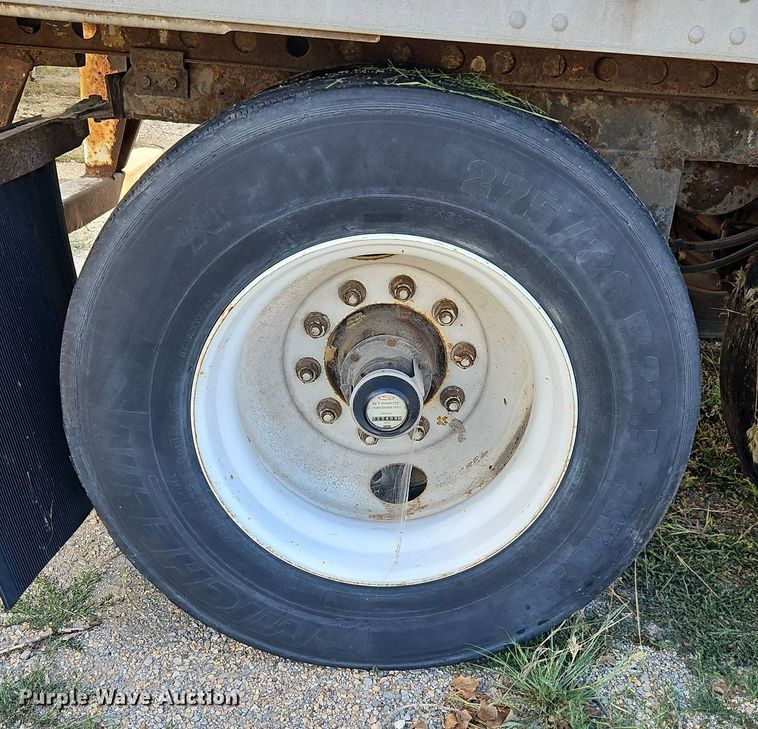 image for item DP2351 1997 Trailmobile 01JA-1RAY  dry van trailer