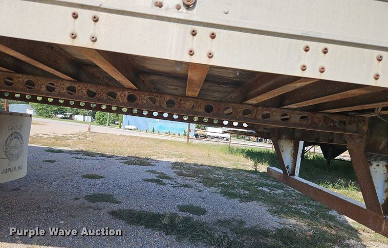 image for item DP2353 1995 Stoughton AVW-535T-S-C  dry van trailer