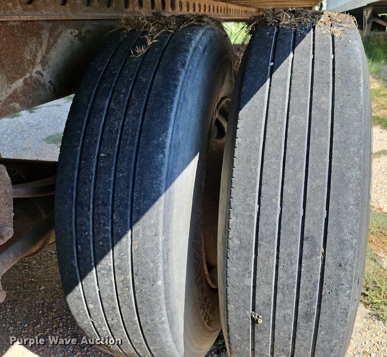 image for item DP2353 1995 Stoughton AVW-535T-S-C  dry van trailer