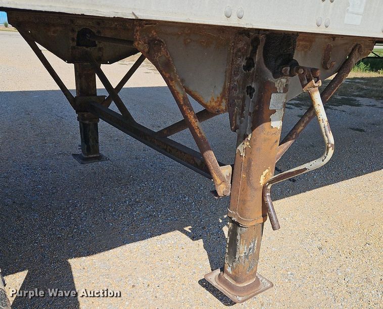 image for item DP2354 1995 Trailmobile  dry van trailer