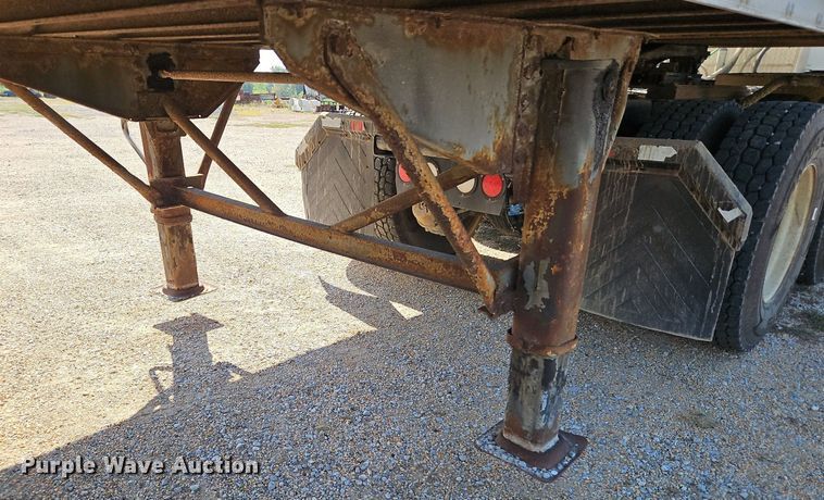 image for item DP2354 1995 Trailmobile  dry van trailer